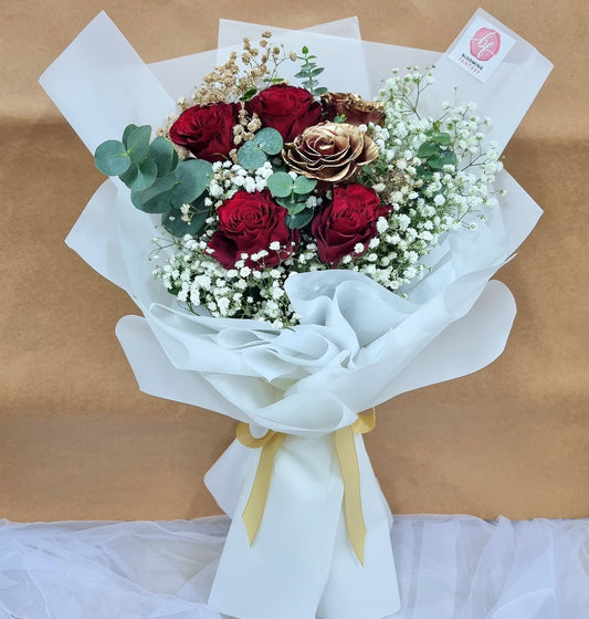 Bouquet - Red and Gold roses