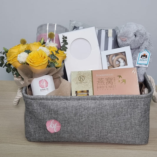 Baby Hamper. New Parent Gift Box, New Baby Gift, Baby Unisex Hamper, Baby,  Mom and Dad Gift - Etsy