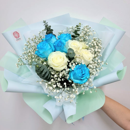 Bouquet - Blue and White Roses