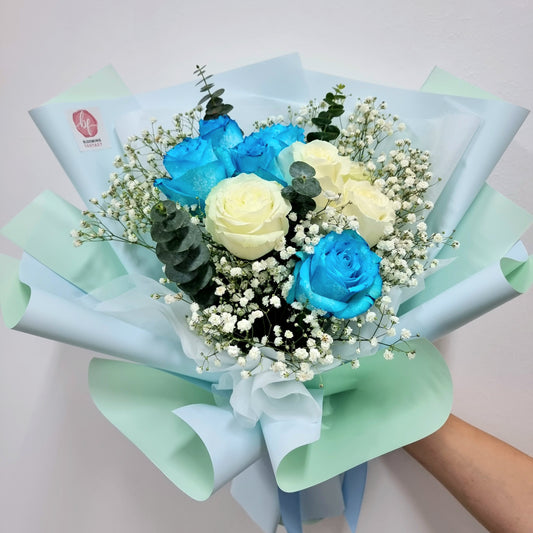 Bouquet - Blue and White Roses