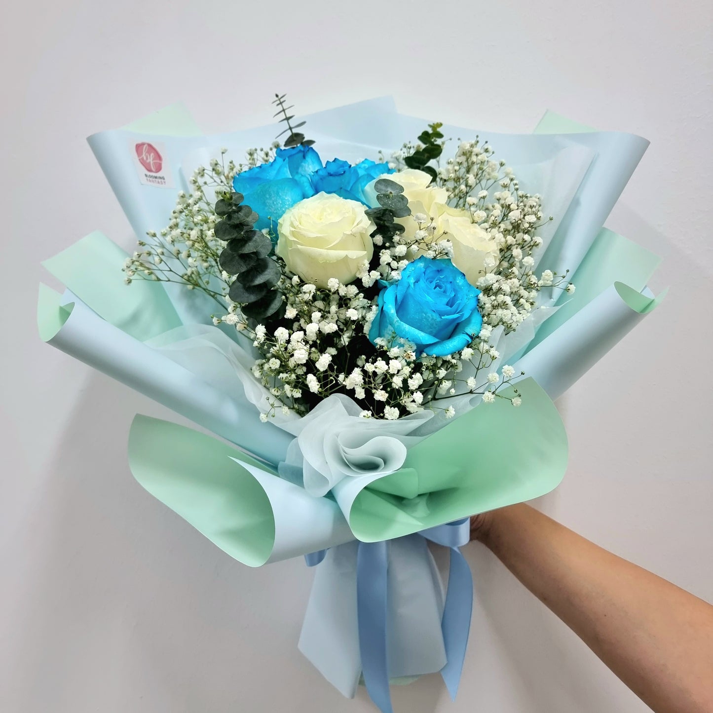 Bouquet - Blue and White Roses